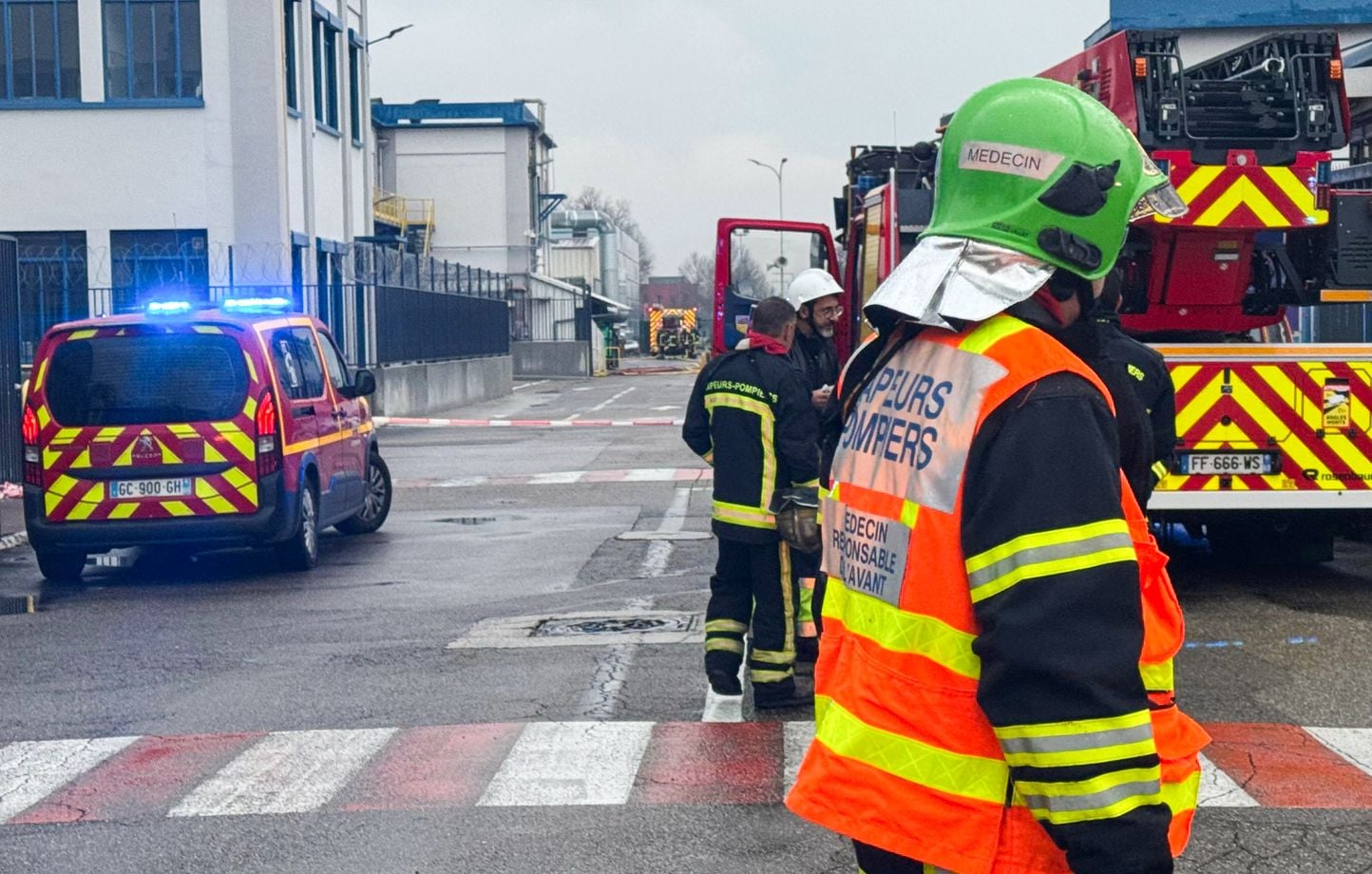 Un incendio amenaza un sitio de producción de armas clasificado como Seveso Un incendio amenaza un sitio de producción de armas clasificado como Seveso